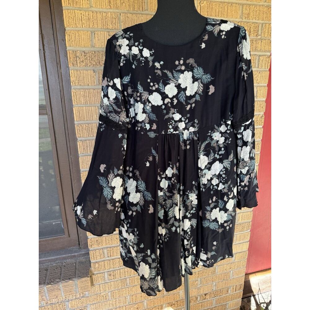 Love Johnny Was Amaya Tunic Floral Print V-Neck LINED Size Medium $243